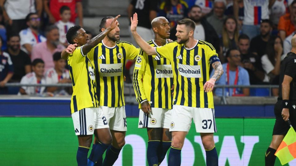 Fenerbahçe Şampiyonlar Ligi’nde lig aşamasına yükseldi
